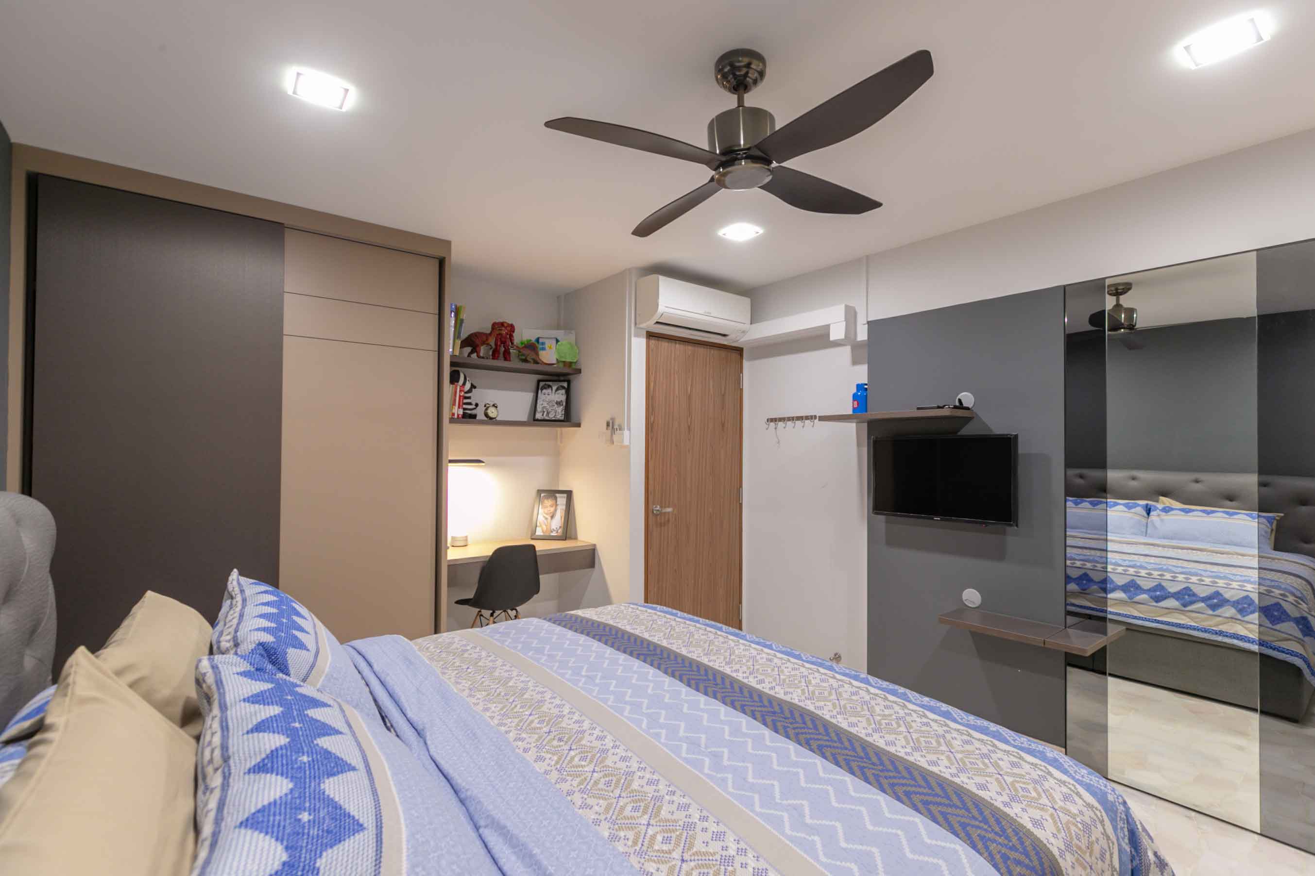 Contemporary, Modern Design - Bedroom - HDB 4 Room - Design by U-Home Interior Design Pte Ltd