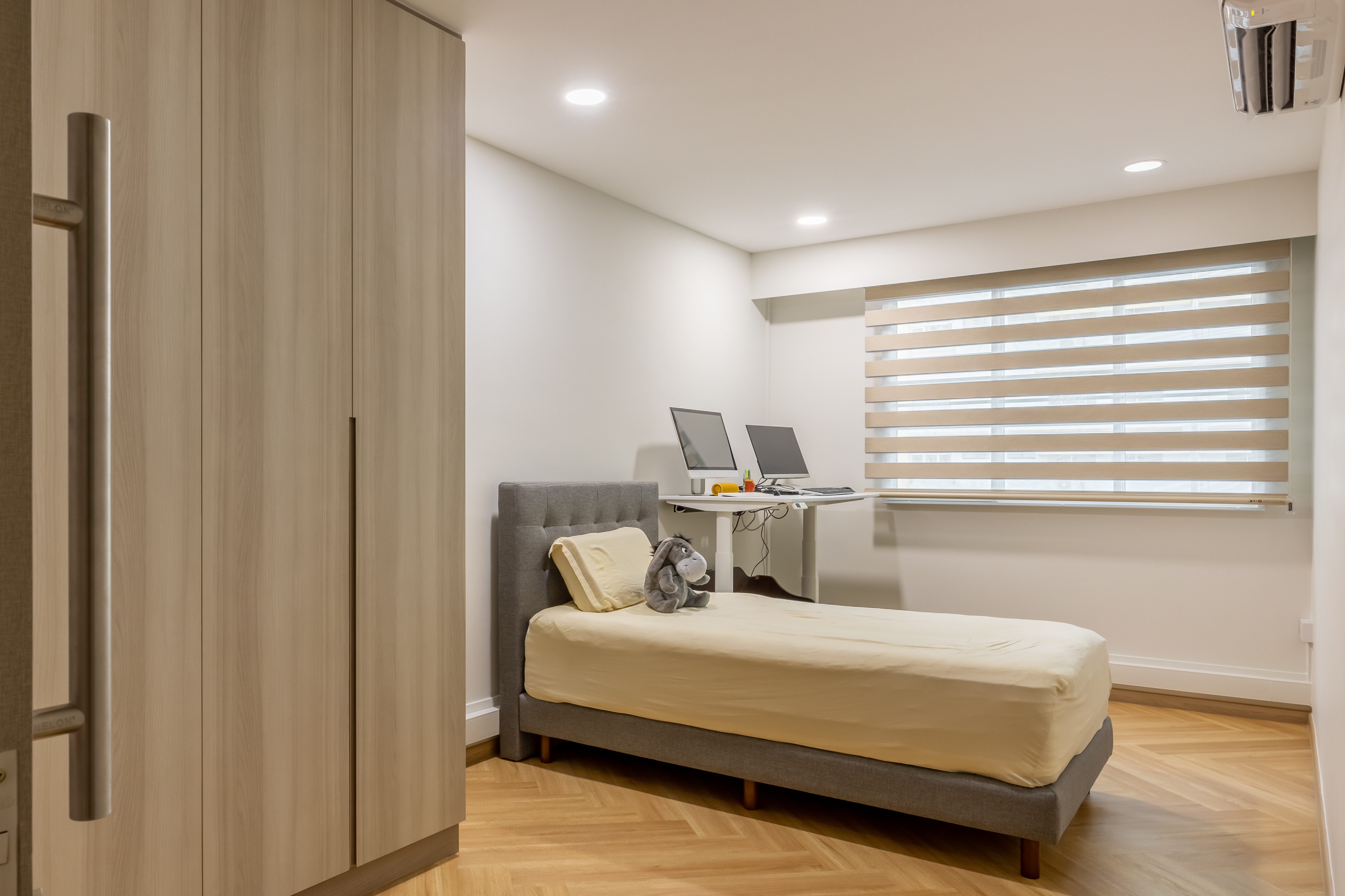 Minimalist Design - Bedroom - HDB 5 Room - Design by U-Home Interior Design Pte Ltd
