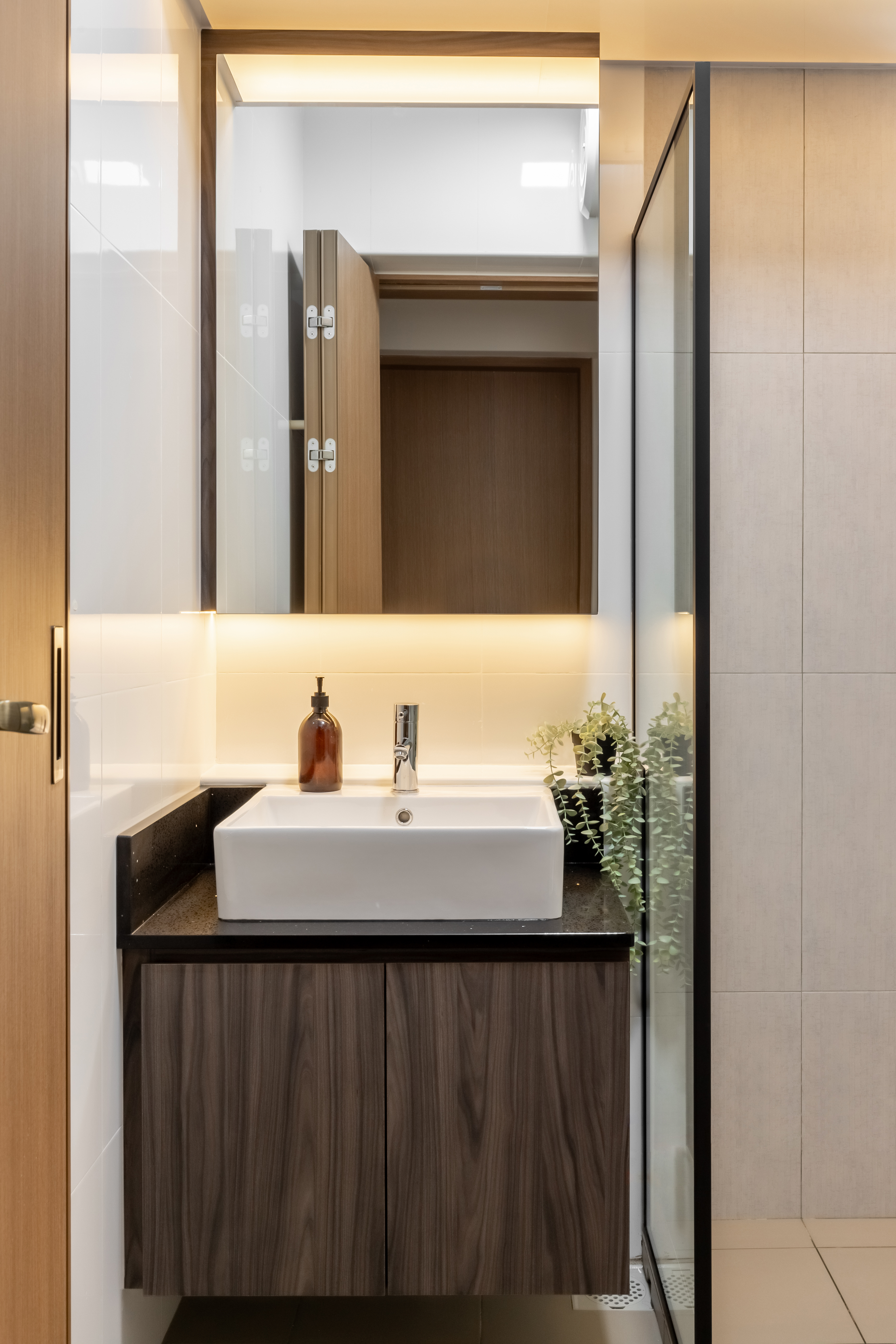 Contemporary, Minimalist, Modern Design - Bathroom - HDB 4 Room - Design by U-Home Interior Design Pte Ltd