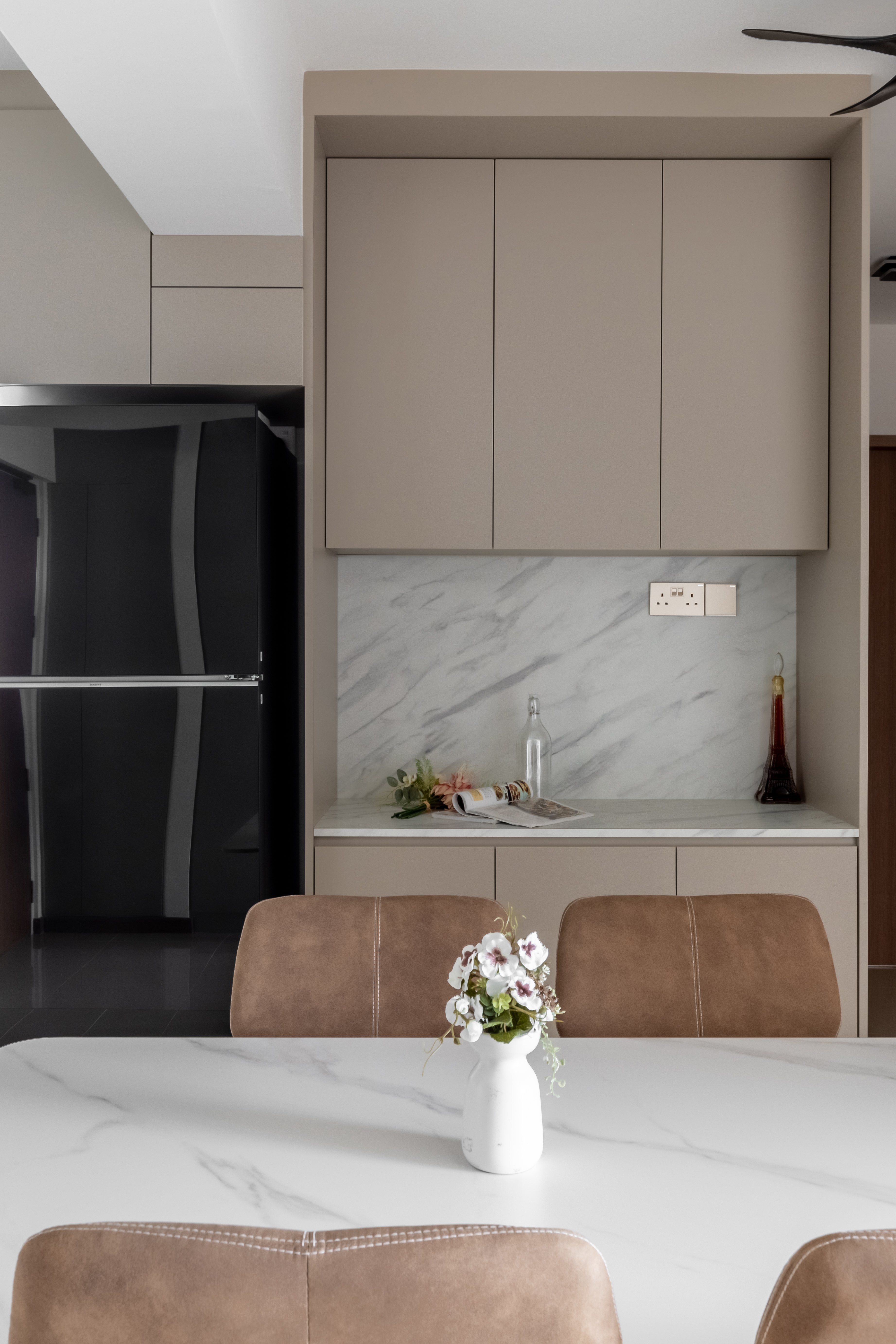 Contemporary, Minimalist, Modern Design - Commercial - HDB 4 Room - Design by U-Home Interior Design Pte Ltd