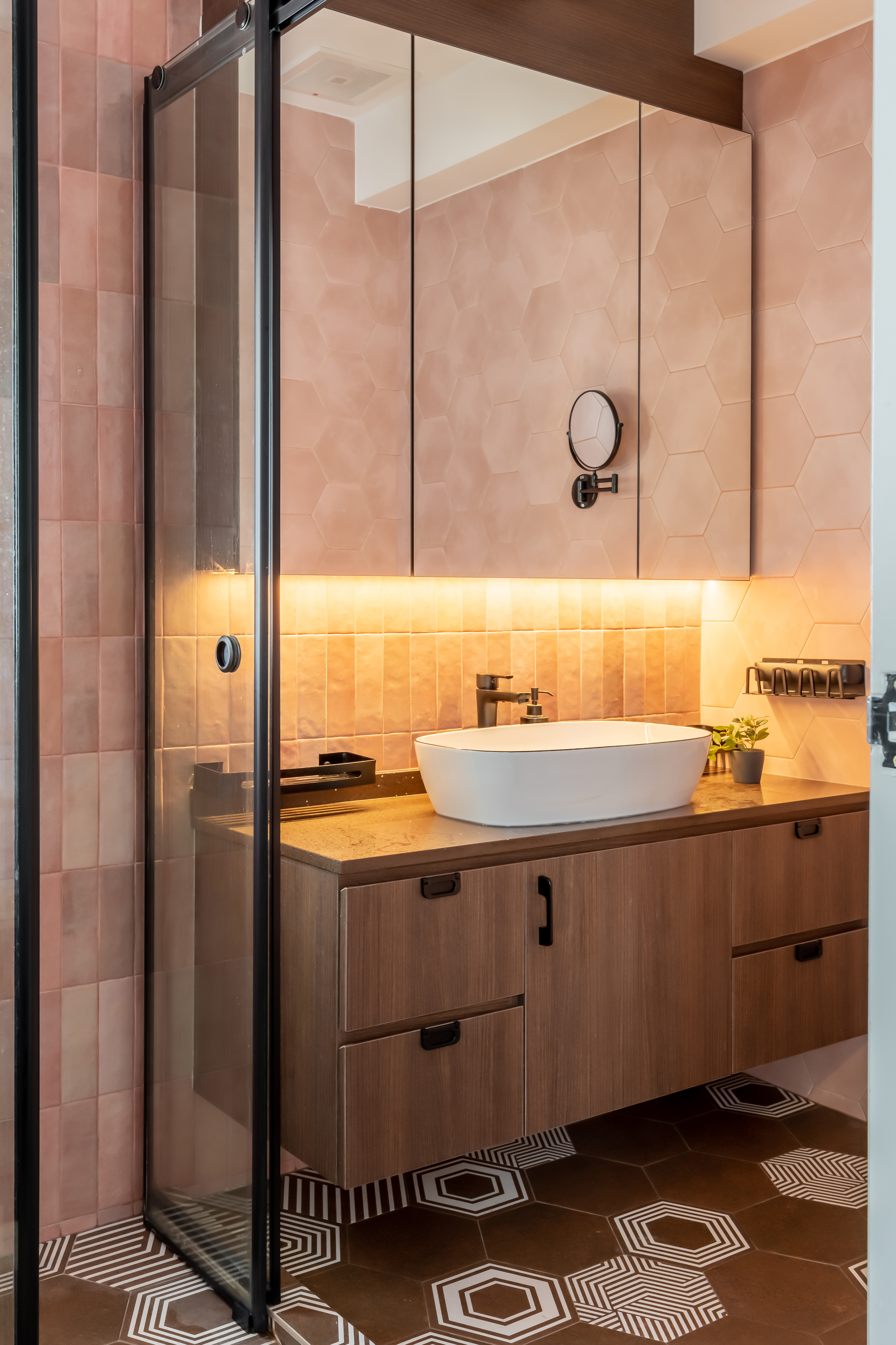 Classical, Eclectic, Victorian Design - Bathroom - Condominium - Design by U-Home Interior Design Pte Ltd