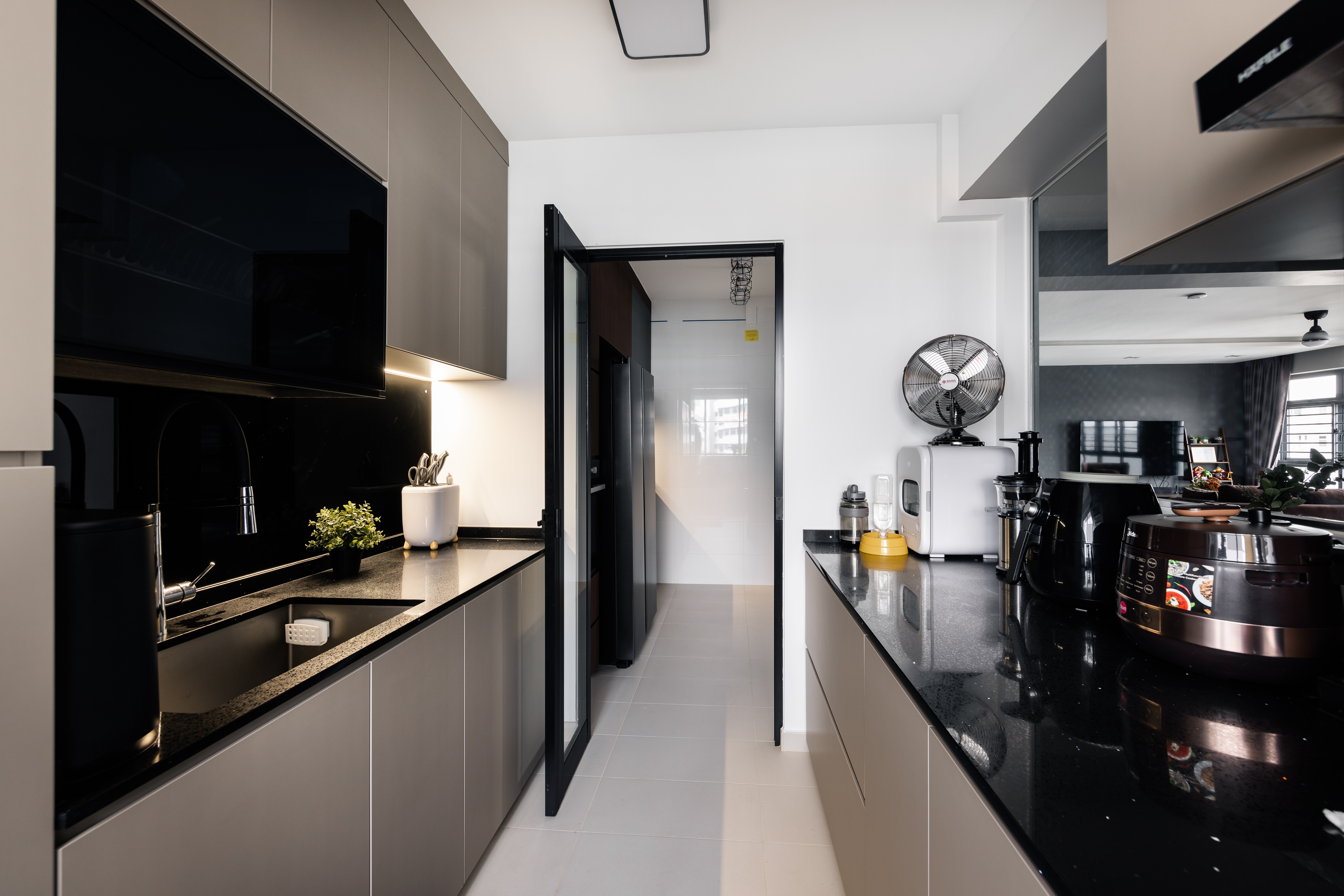 Contemporary, Industrial, Modern Design - Kitchen - HDB 5 Room - Design by U-Home Interior Design Pte Ltd