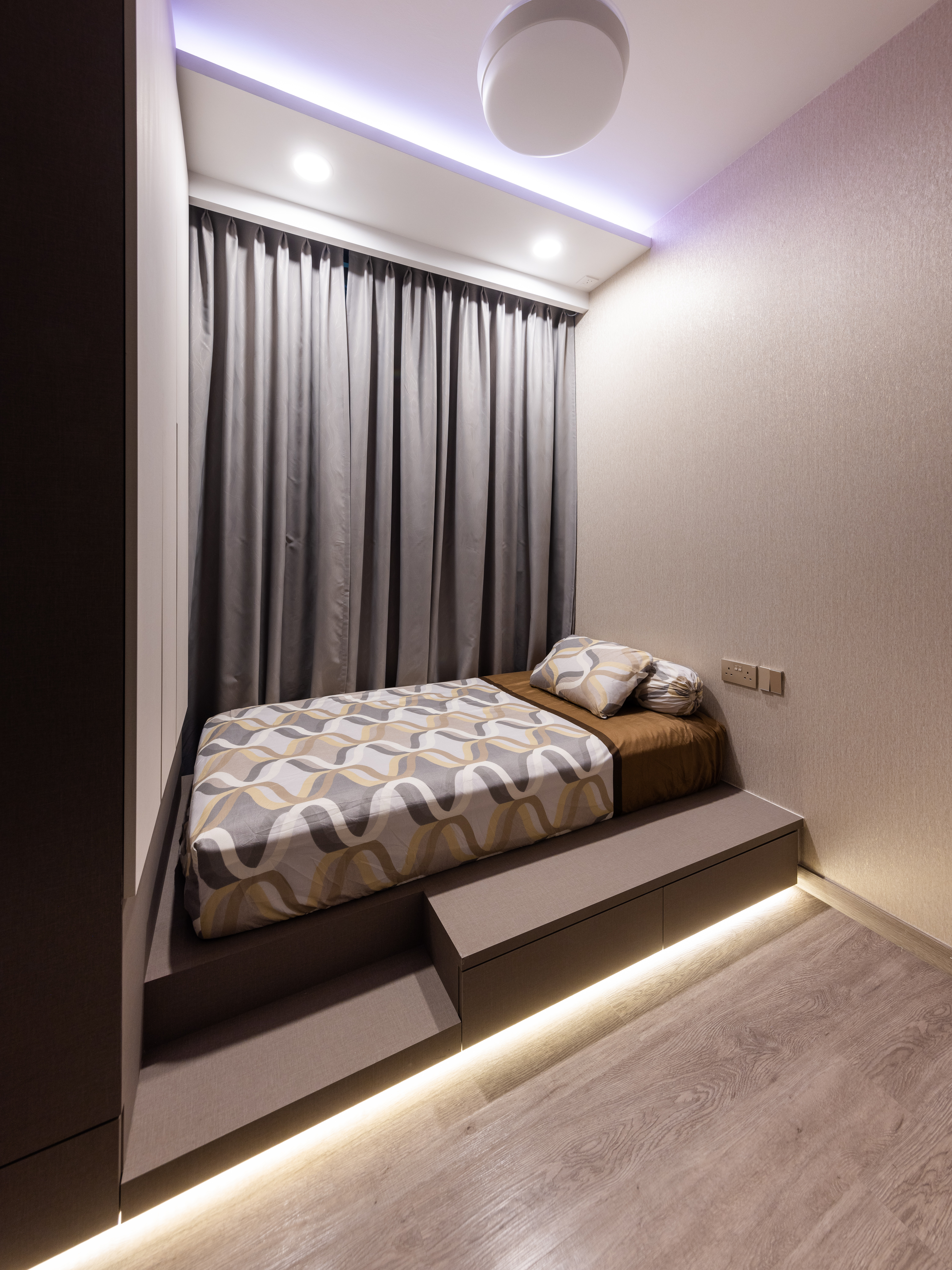 Modern Design - Bedroom - Condominium - Design by U-Home Interior Design Pte Ltd