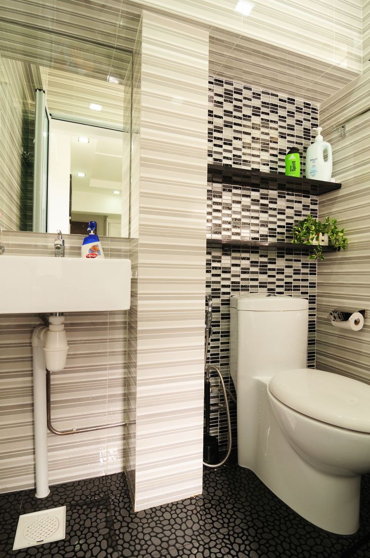 Contemporary, Modern Design - Bathroom - HDB 5 Room - Design by U-Home Interior Design Pte Ltd