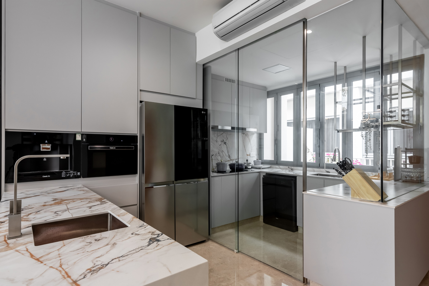 Contemporary, Modern Design - Kitchen - Condominium - Design by U-Home Interior Design Pte Ltd