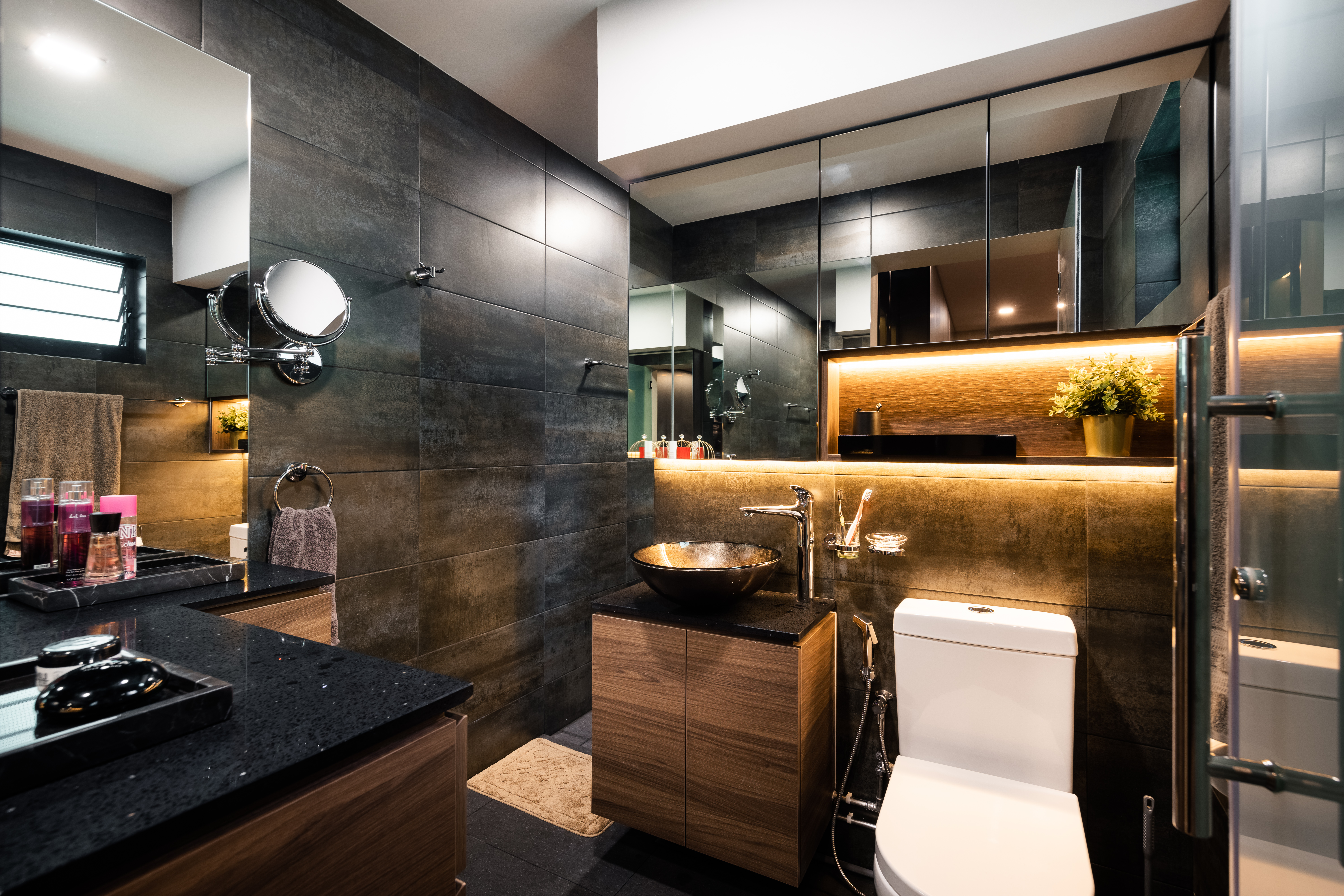 Contemporary, Modern Design - Bathroom - HDB Executive Apartment - Design by U-Home Interior Design Pte Ltd