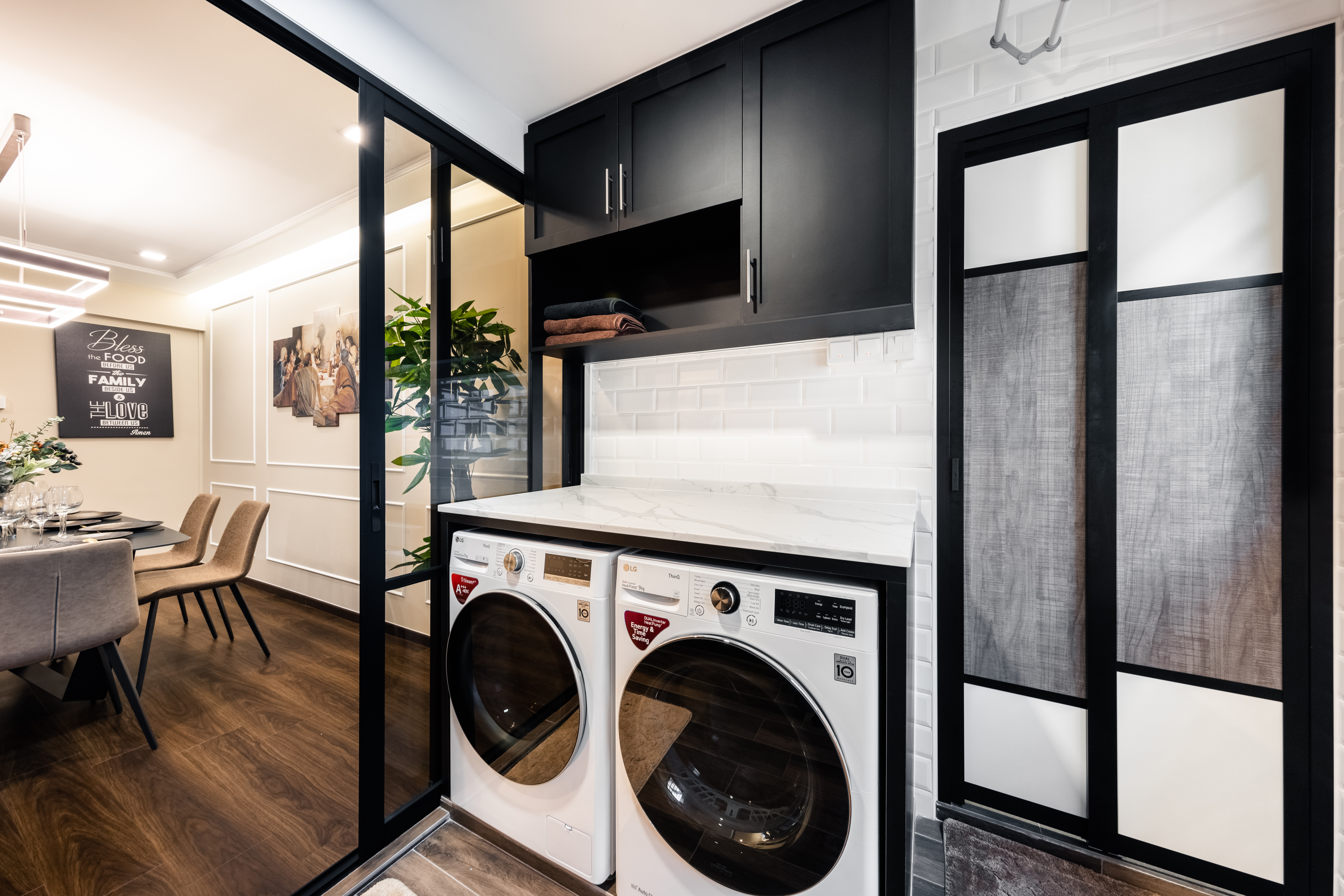 Contemporary, Modern Design - Kitchen - HDB Executive Apartment - Design by U-Home Interior Design Pte Ltd