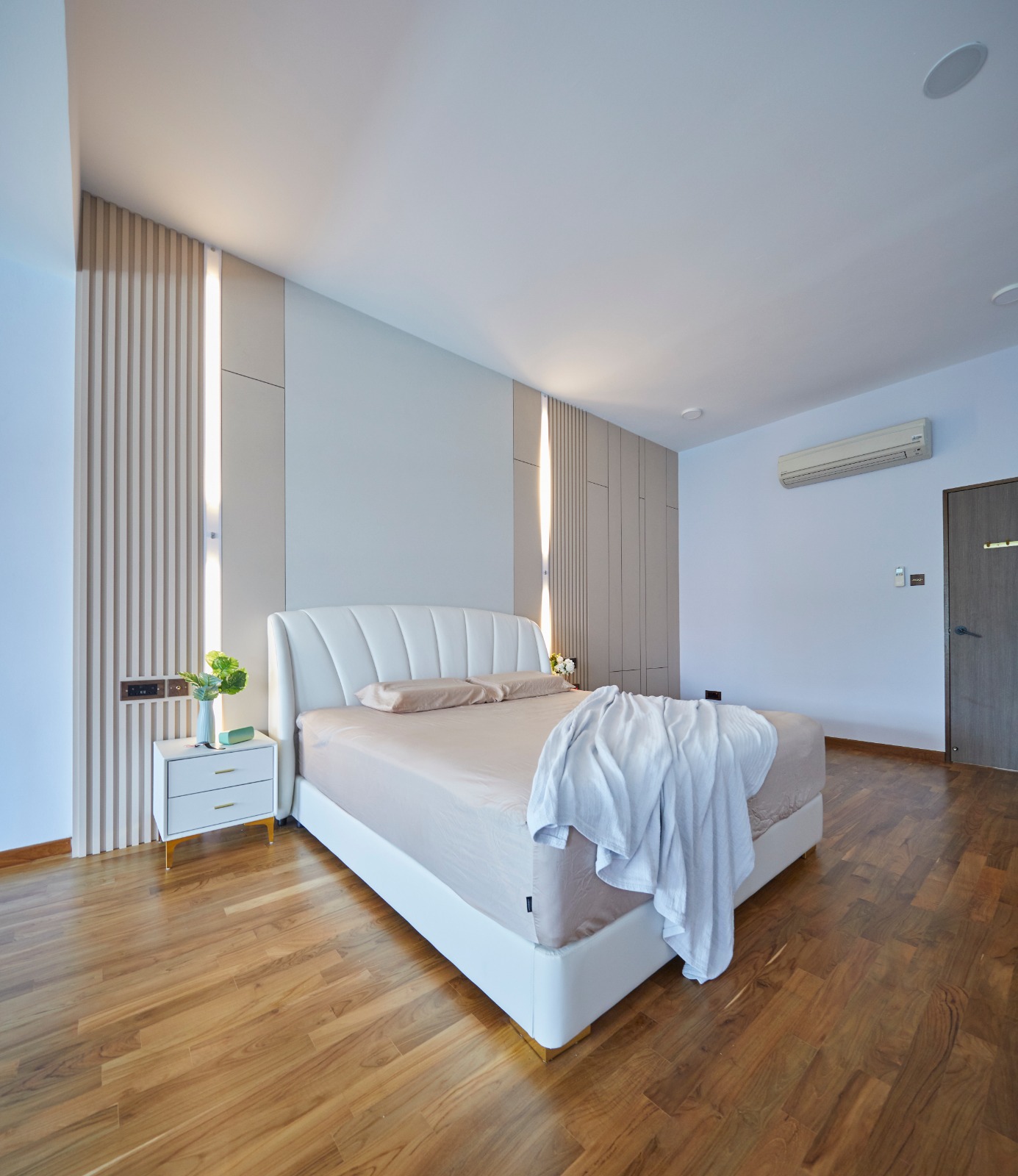 Minimalist Design - Bedroom - Landed House - Design by Ultra Space Design