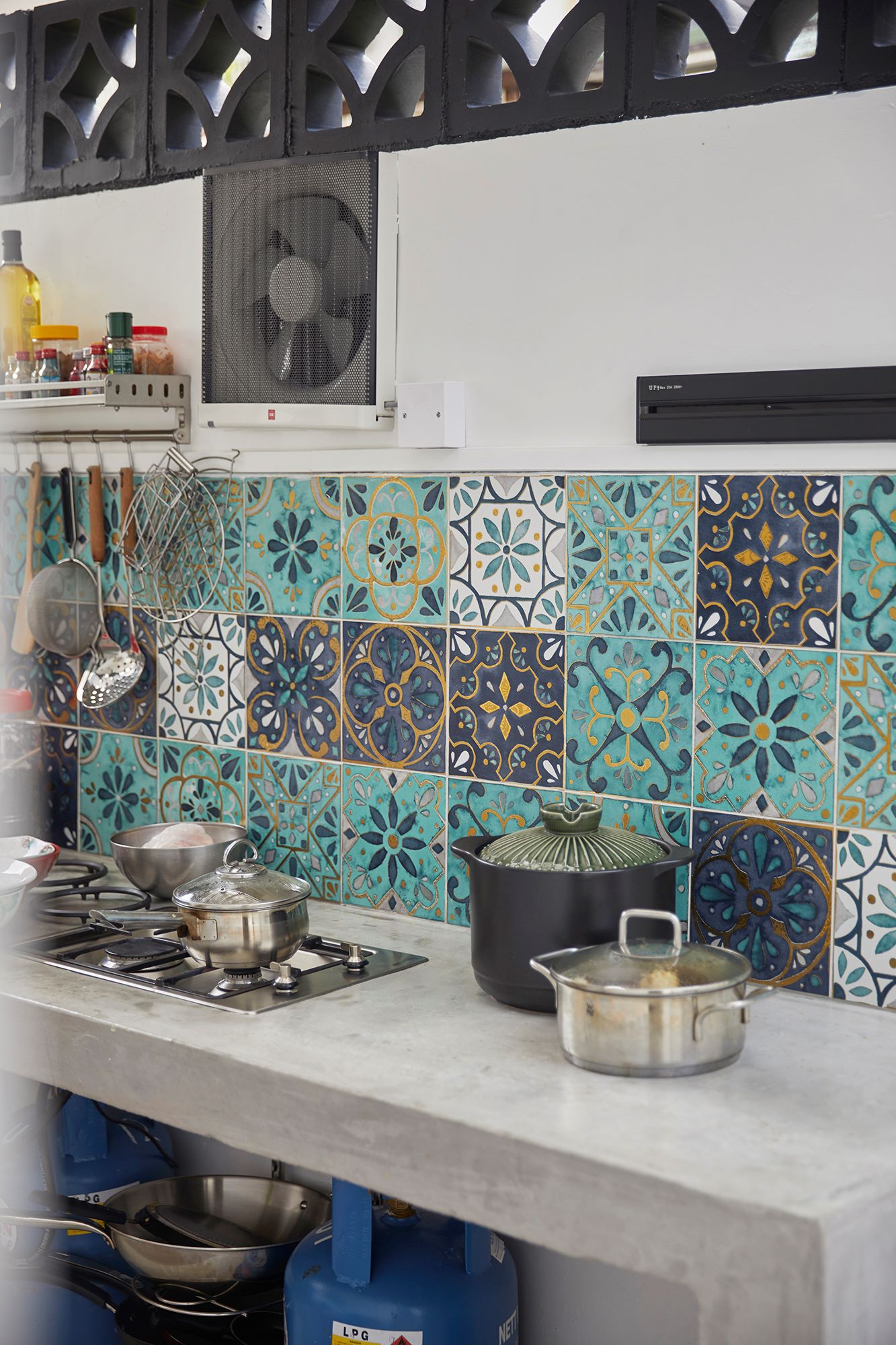 Oriental Design - Kitchen - Landed House - Design by Ultra Space Design