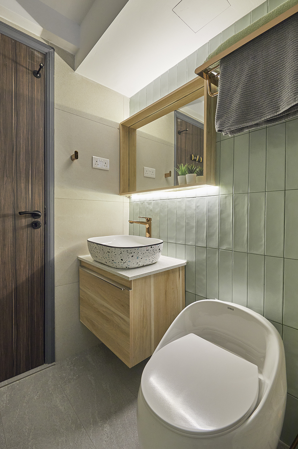 Contemporary Design - Bathroom - Condominium - Design by Ultra Space Design