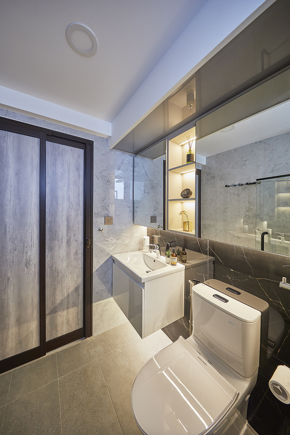 Modern Design - Bathroom - Condominium - Design by Ultra Space Design