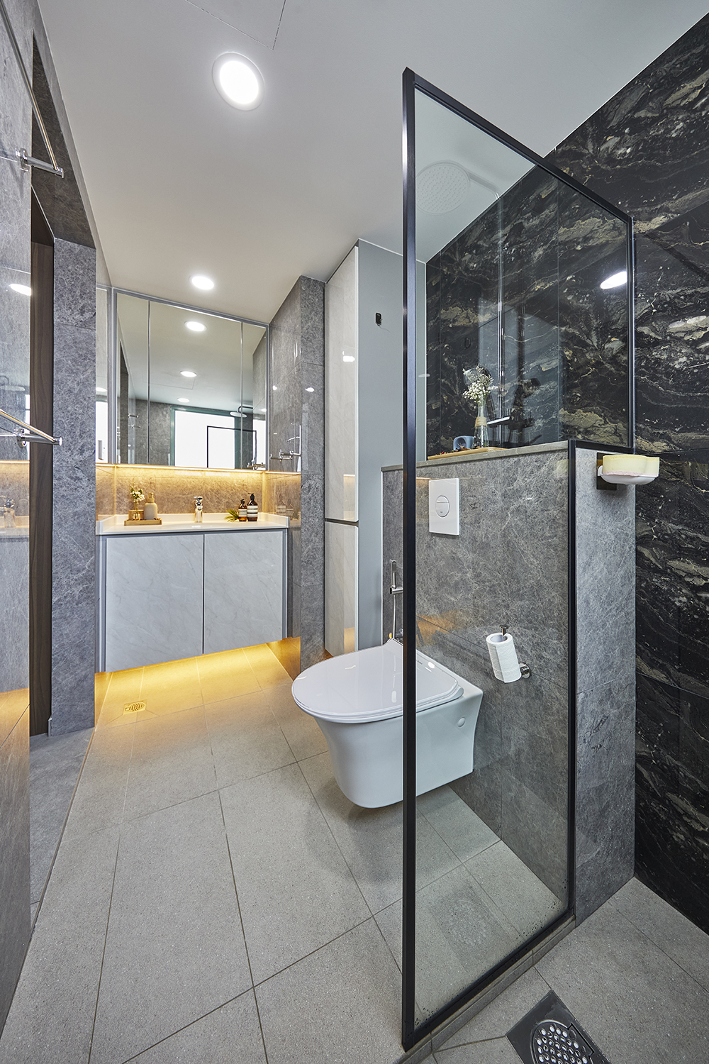 Modern Design - Bathroom - Condominium - Design by Ultra Space Design
