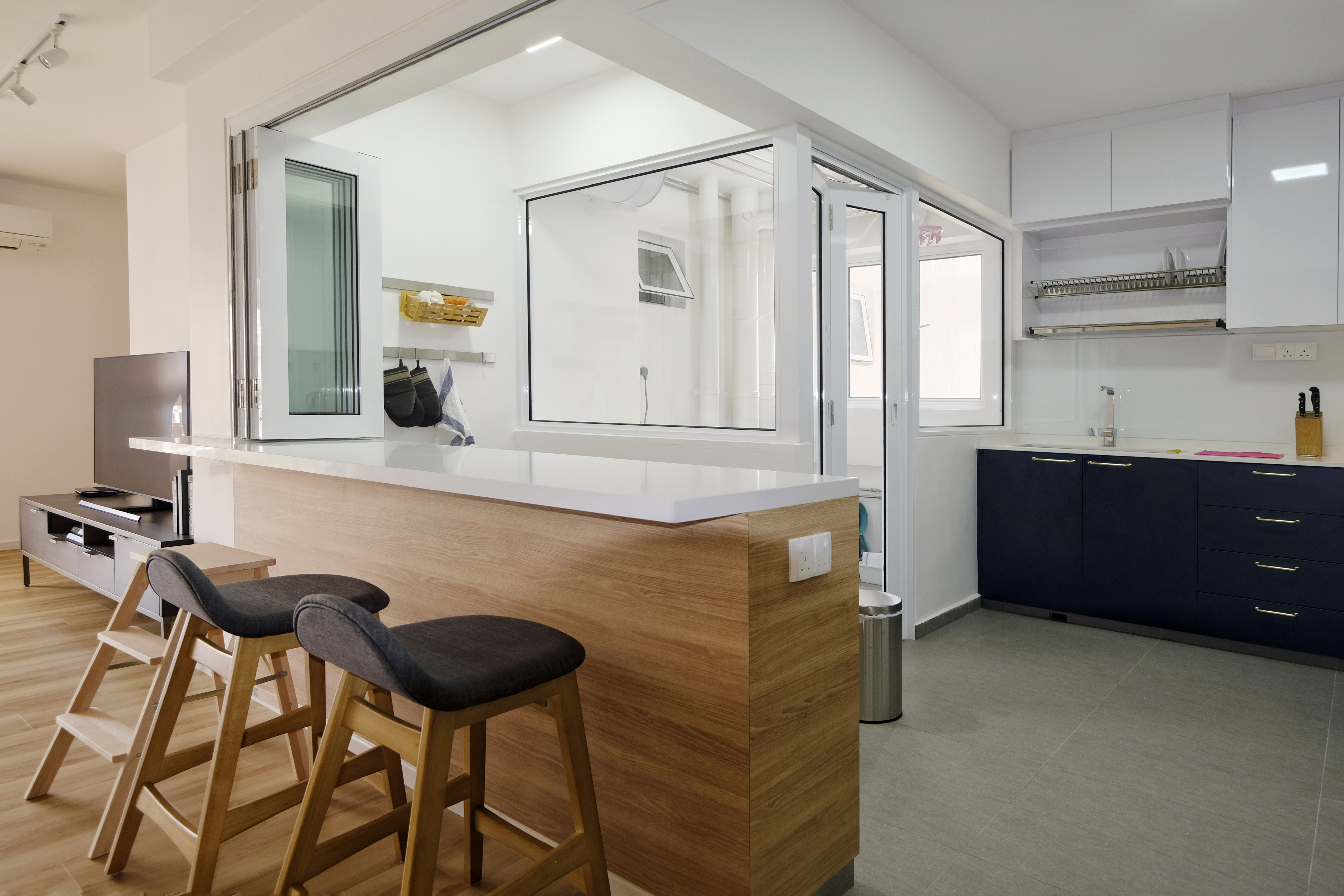 Contemporary, Mediterranean, Minimalist Design - Dining Room - HDB 4 Room - Design by United Team Lifestyle