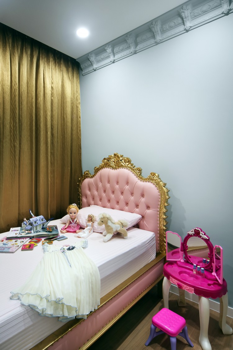 Classical, Modern, Victorian Design - Bedroom - Condominium - Design by Vegas Interior Design Pte Ltd
