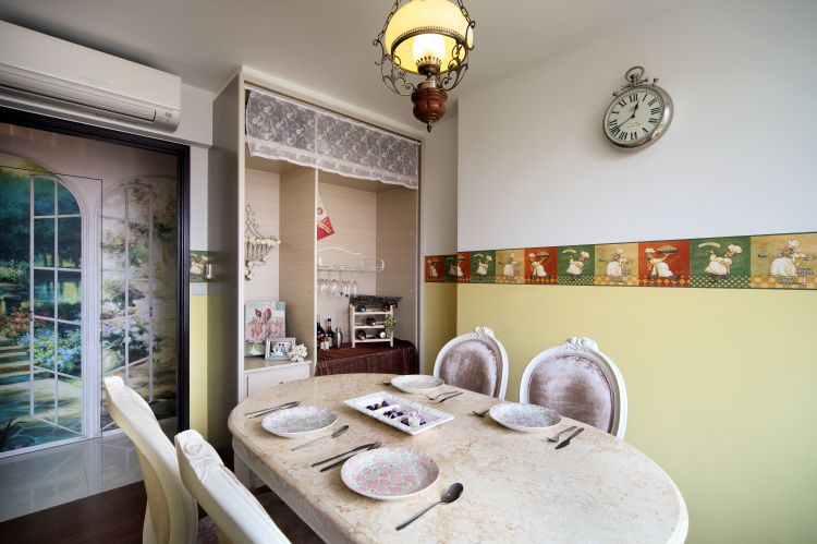 Classical, Vintage Design - Dining Room - HDB 4 Room - Design by Vegas Interior Design Pte Ltd