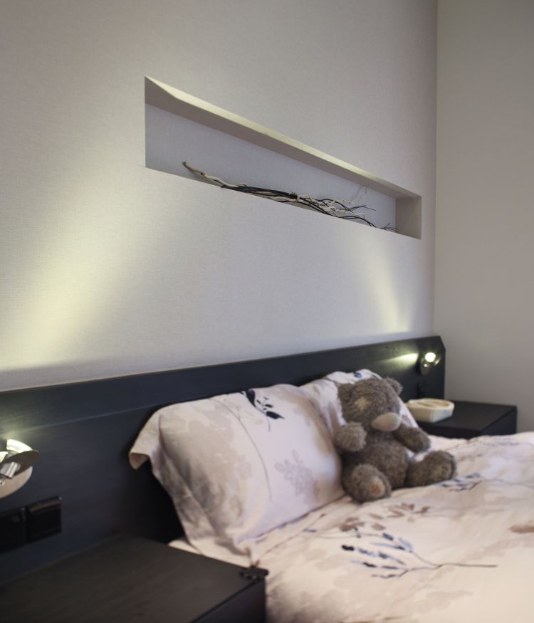 Minimalist, Modern Design - Bedroom - Condominium - Design by WEDA StudioInc Pte Ltd