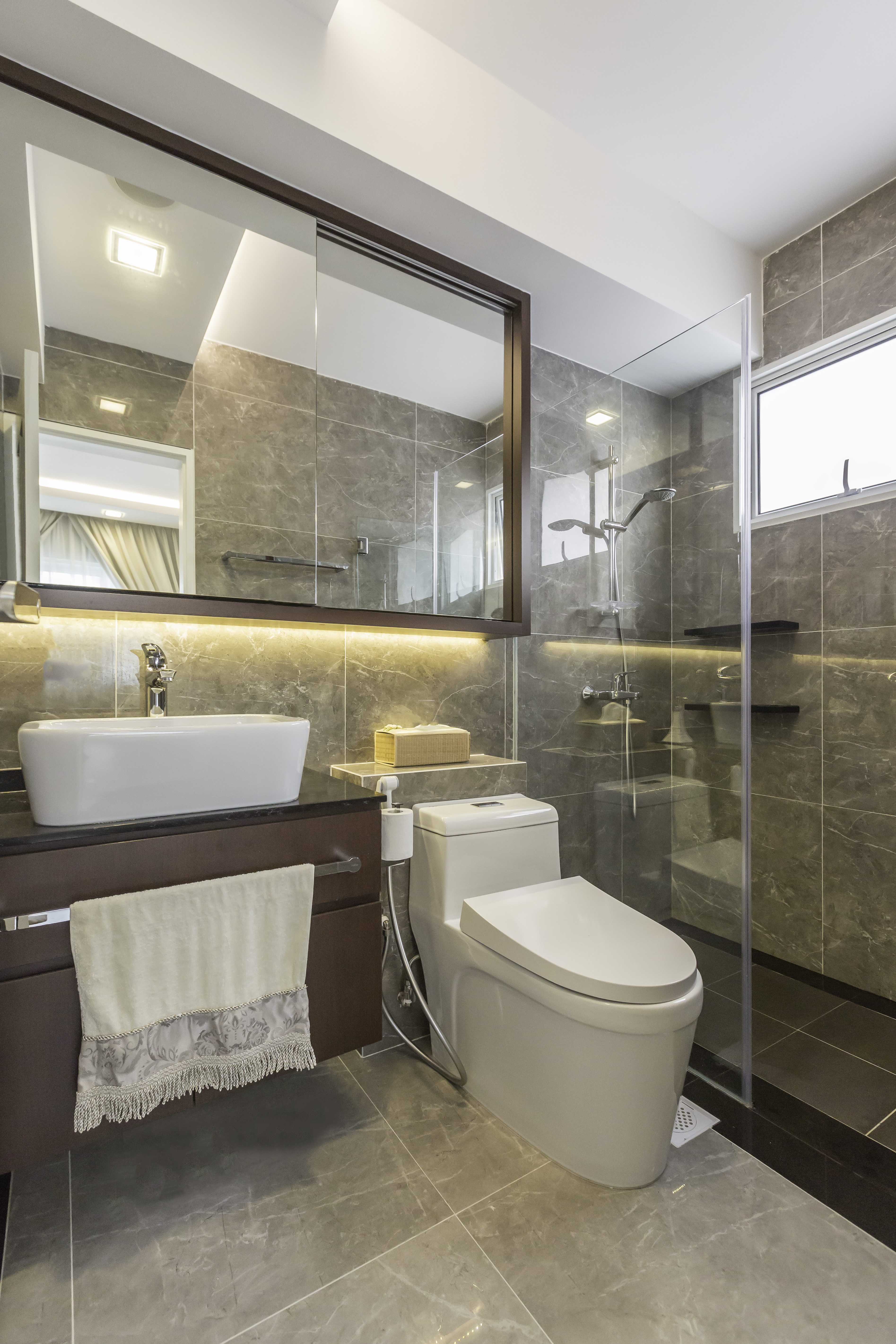 Victorian Design - Bathroom - Condominium - Design by Weiken.com Design Pte Ltd