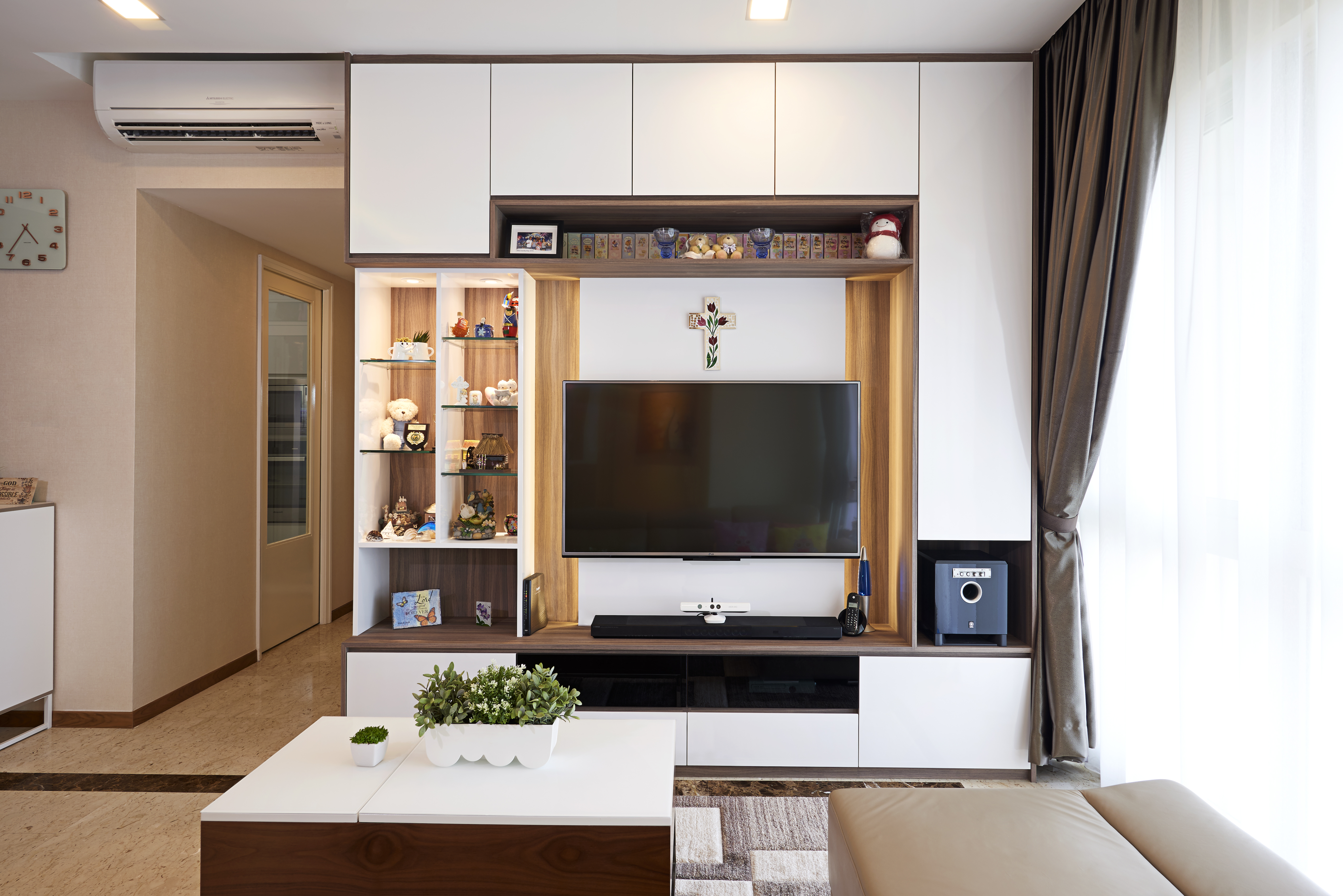 Contemporary Design - Living Room - Condominium - Design by Weiken.com Design Pte Ltd