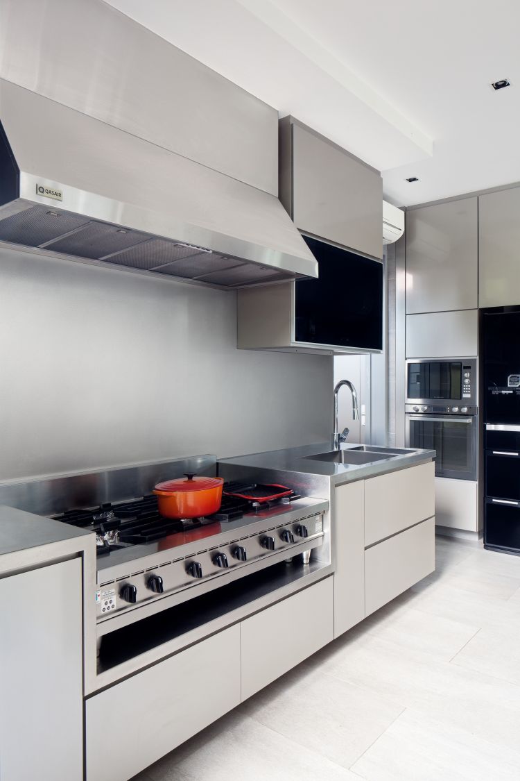 Minimalist, Modern Design - Kitchen - Landed House - Design by Weiken.com Design Pte Ltd