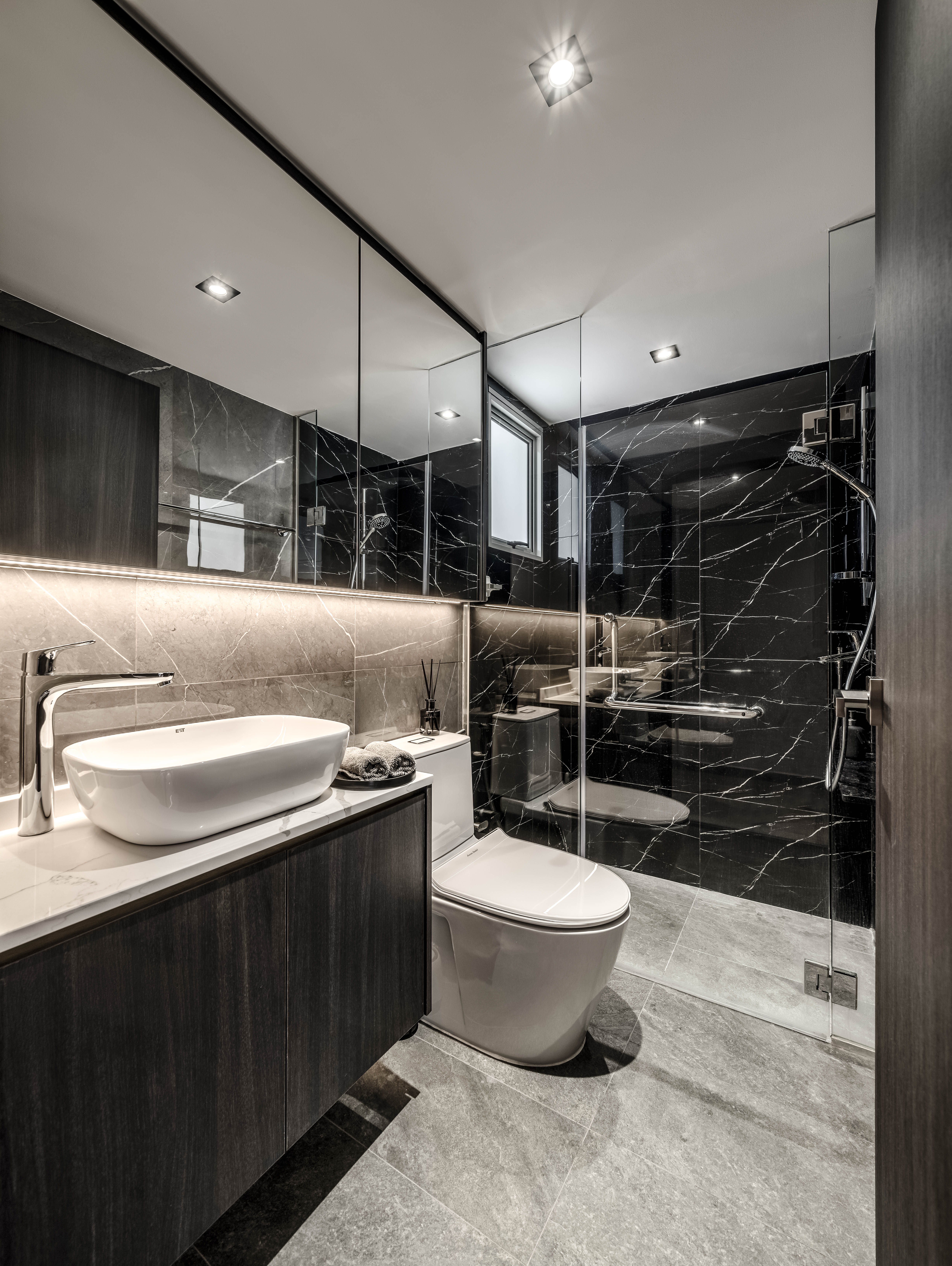 Modern Design - Bathroom - HDB 5 Room - Design by Weiken.com Design Pte Ltd