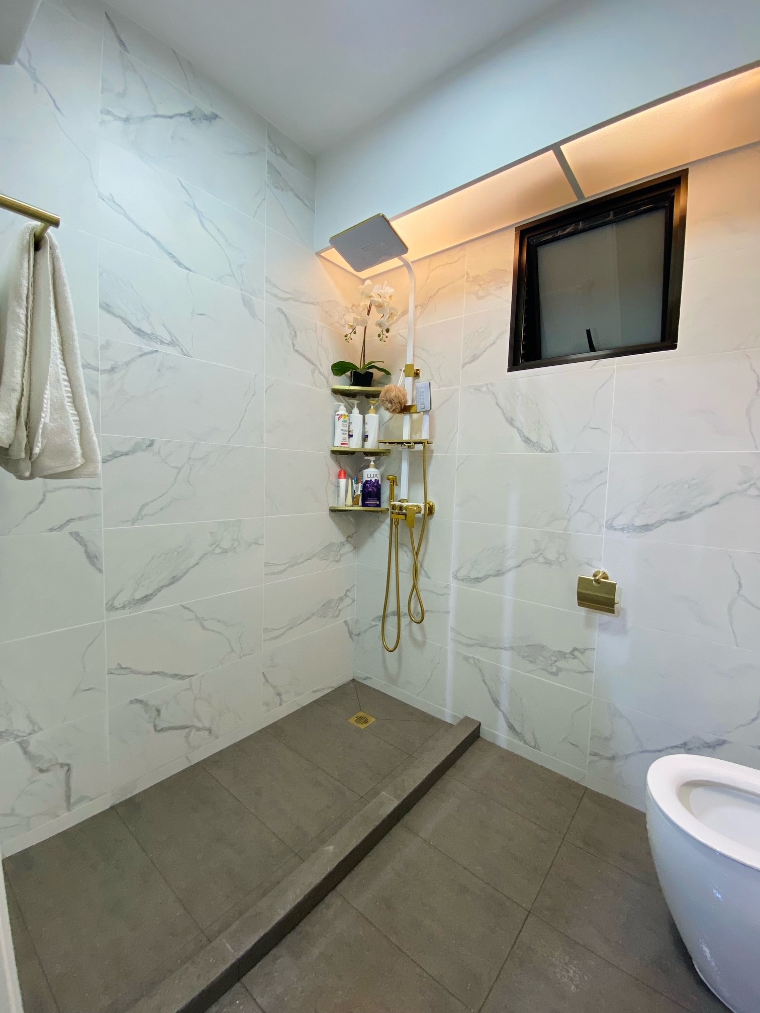 Modern, Victorian Design - Bathroom - HDB 5 Room - Design by Weldas Wolfgang Pte Ltd