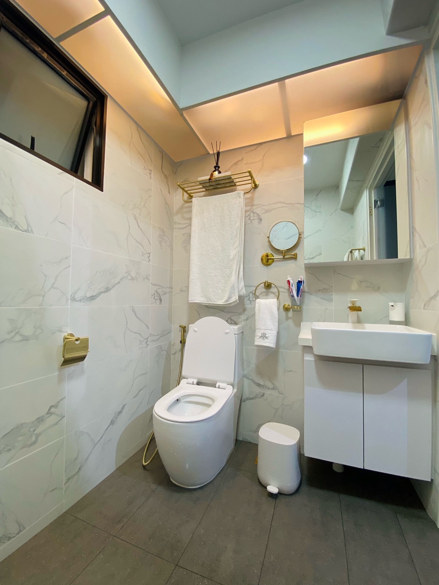 Modern, Victorian Design - Bathroom - HDB 5 Room - Design by Weldas Wolfgang Pte Ltd