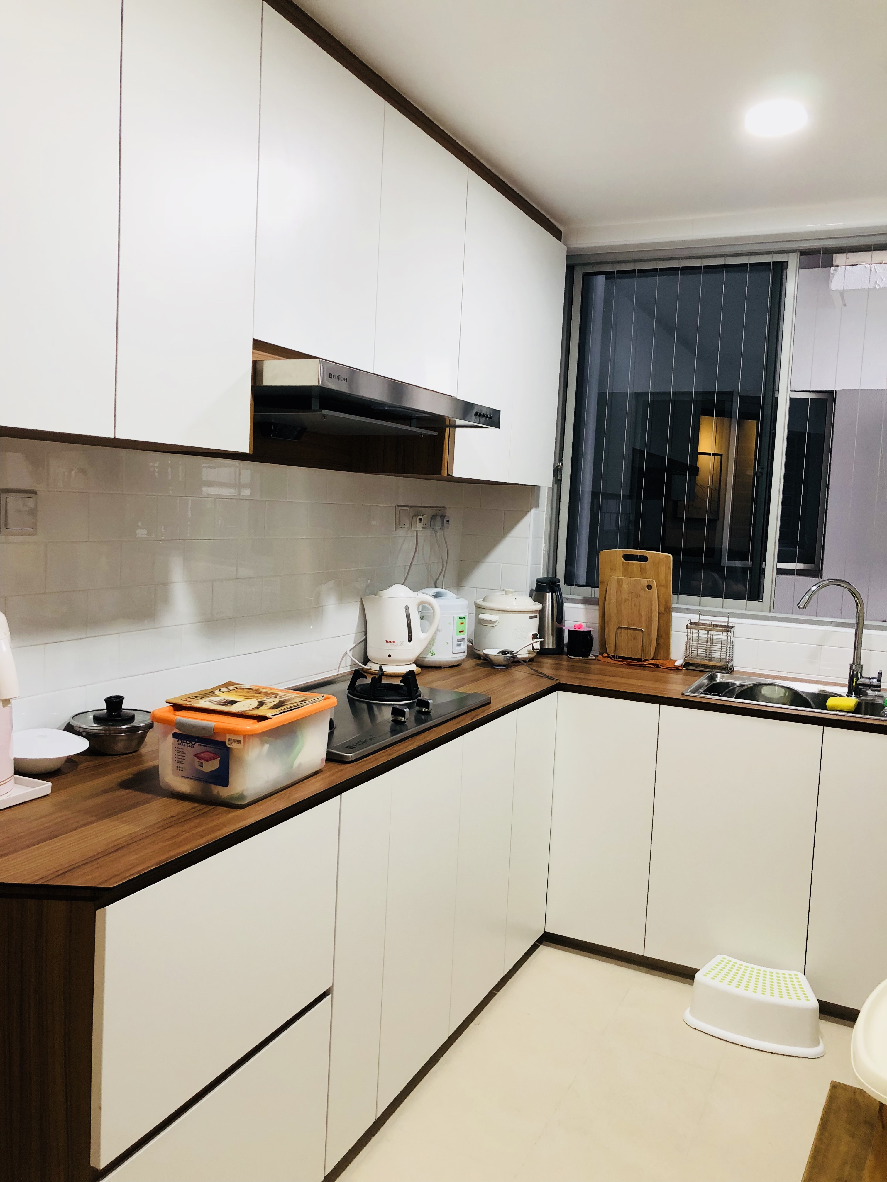 Modern Design - Kitchen - Condominium - Design by Weldas Wolfgang Pte Ltd