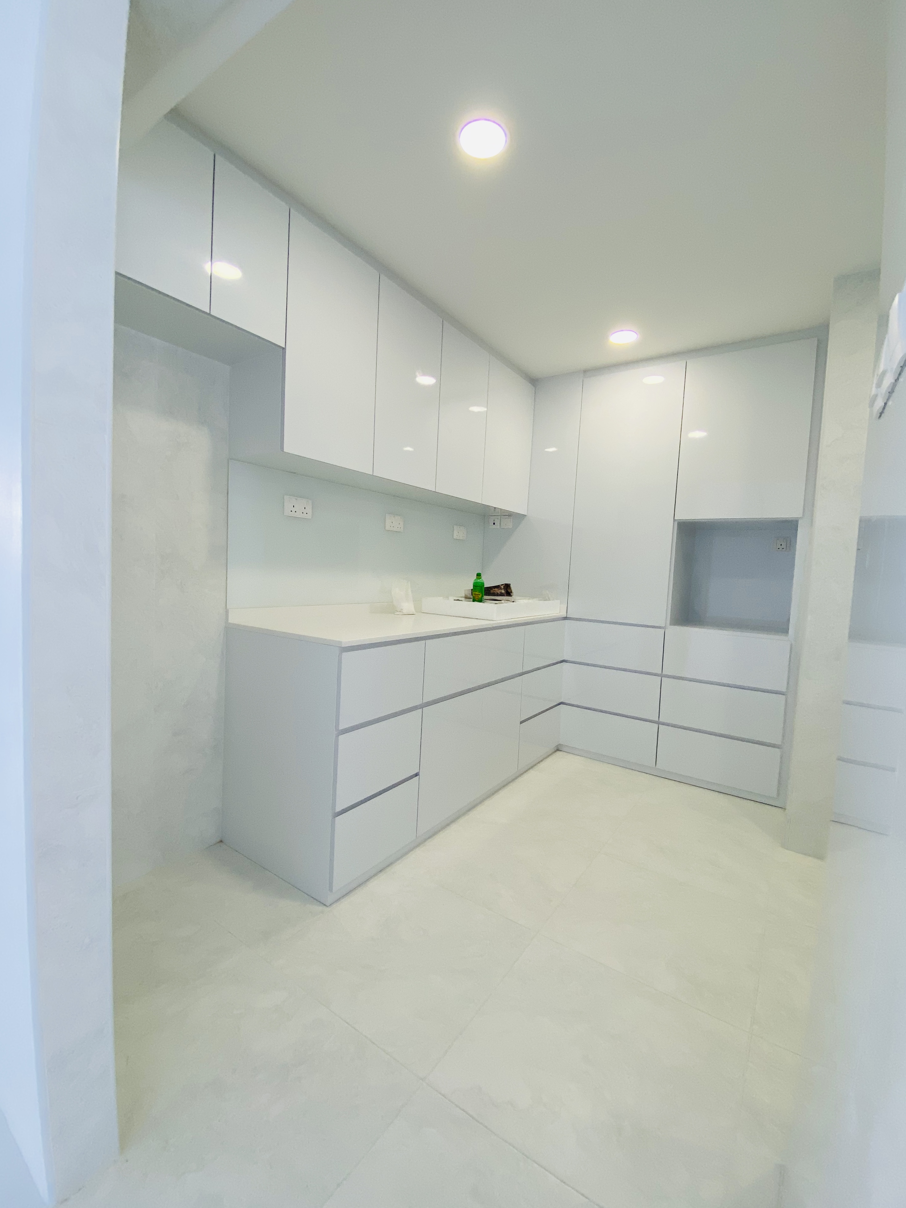 Contemporary, Minimalist, Modern Design - Kitchen - HDB Executive Apartment - Design by Weldas Wolfgang Pte Ltd